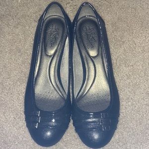 LifeStride Farrow Wedge Pump